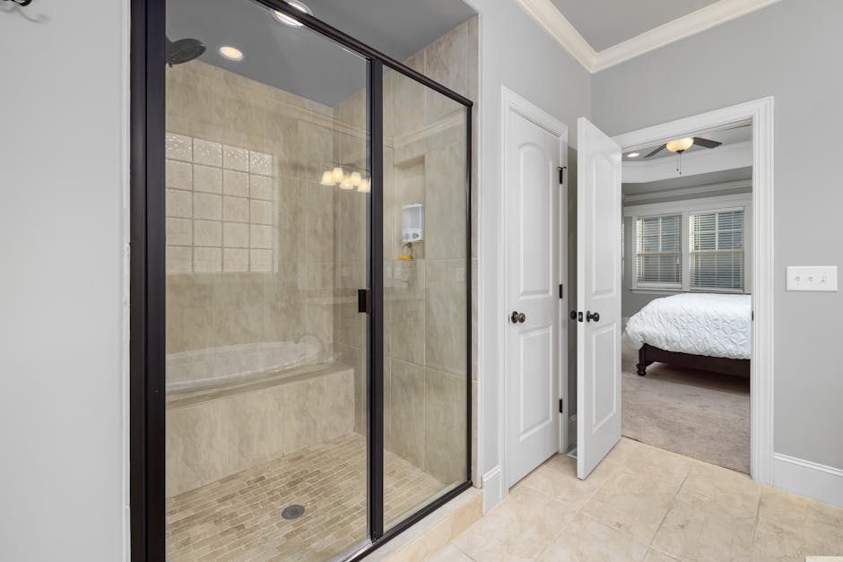 Quality shower glass enclosure services for bathroom renovations